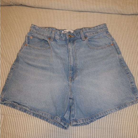 ZARA HIGH-WAISTED MOM FIT SHORTS - Picture 1 of 4